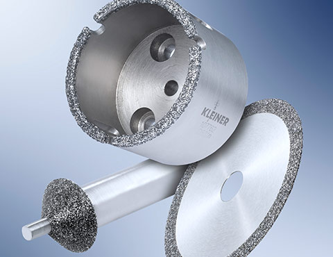 Detailaufnahme GFK-Fräsvorgang